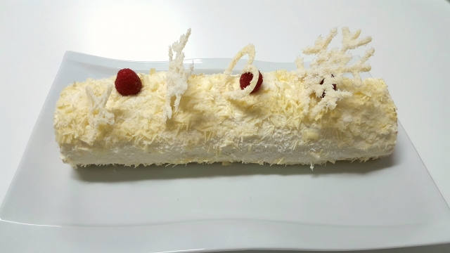 Brazo de gitano navideño de frambuesas