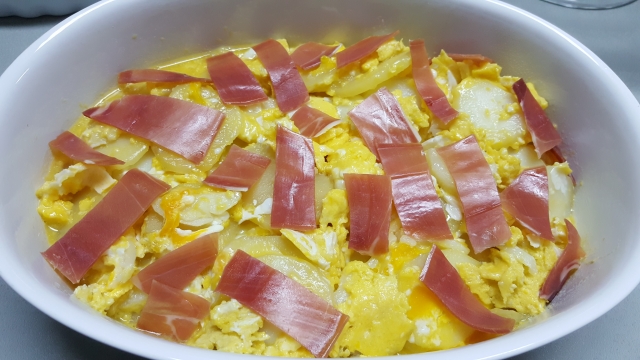 huevos rotos con jamón